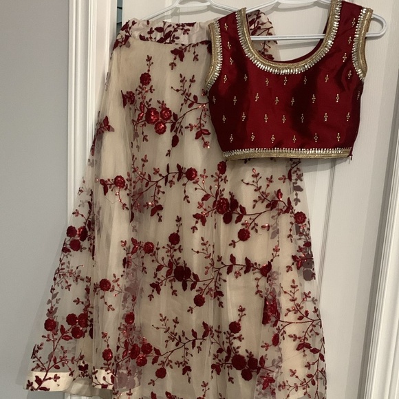 Red Lehenga NO DUPATTA - Picture 2 of 2